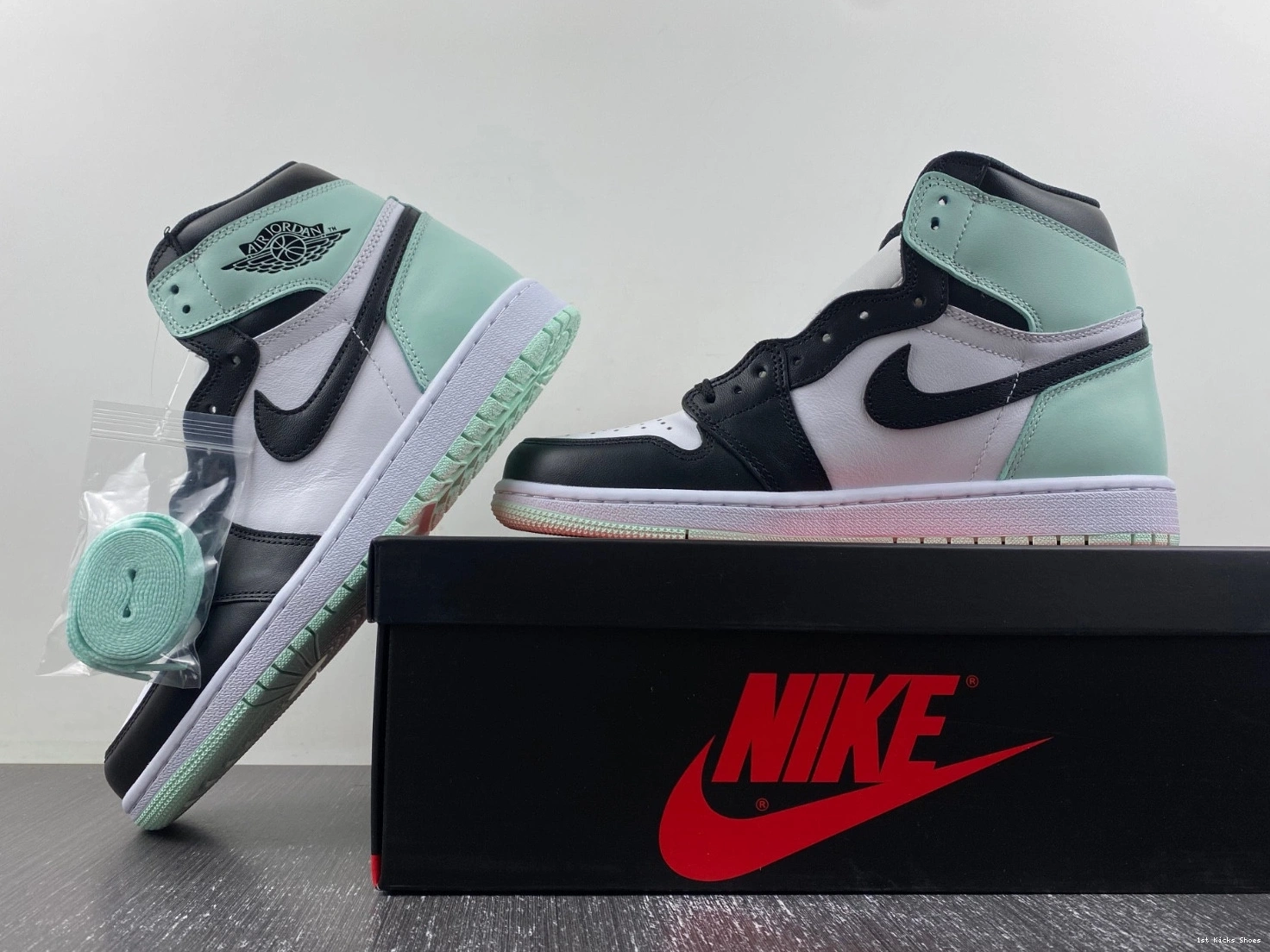 High Igloo Jordan 1 861428-100 Retro Air 1202